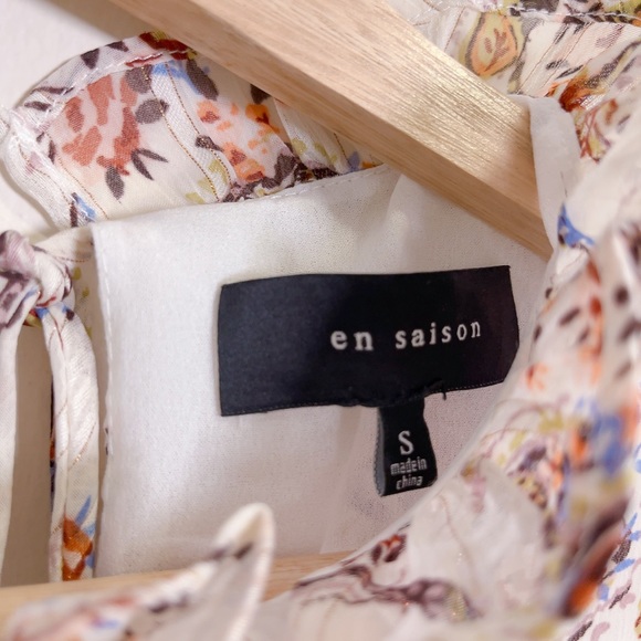 EN SAISON | RUFFLE NECK PAISLEY MINI DRESS - Picture 11 of 16